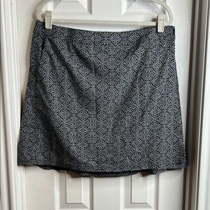 Black and White Mini RipSkirt for vacation